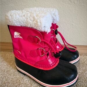 Sorel Kids' Pink and Black Winter Boots